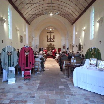 Vue de la nef de l'église d'Argy (36) lors du concert de trompes de chasse de juillet 2017pendant 